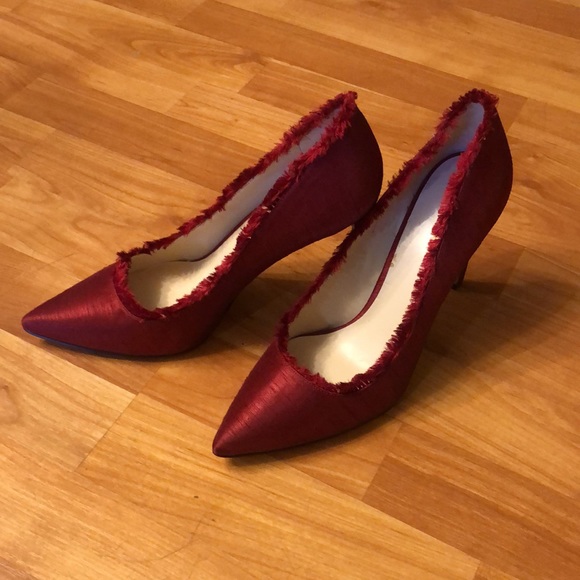 Like New - Nine West Stiletto pump - Picture 4 of 11